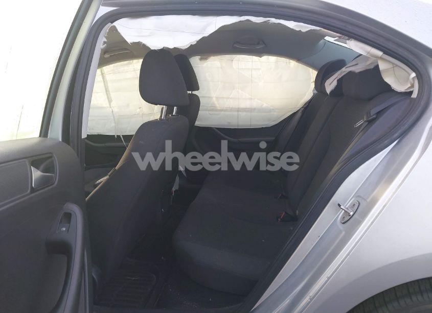 Photo 8 of 2016 Volkswagen Jetta 1.4T SE (VIN 3VWD67AJ7GM225715)