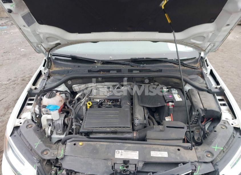 Photo 10 of 2016 Volkswagen Jetta 1.4T SE (VIN 3VWD67AJ7GM269665)