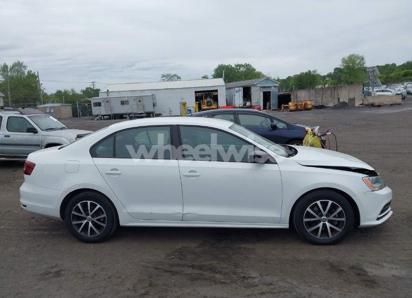 Photo 13 of 2016 Volkswagen Jetta 1.4T SE (VIN 3VWD67AJ7GM269665)