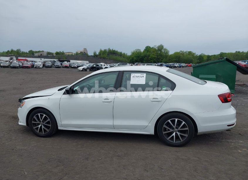 Photo 14 of 2016 Volkswagen Jetta 1.4T SE (VIN 3VWD67AJ7GM269665)