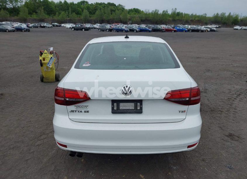 Photo 16 of 2016 Volkswagen Jetta 1.4T SE (VIN 3VWD67AJ7GM269665)