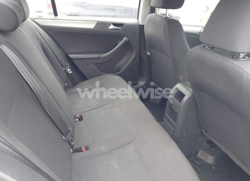 Photo 8 of 2016 Volkswagen Jetta 1.4T SE (VIN 3VWD67AJ7GM269665)