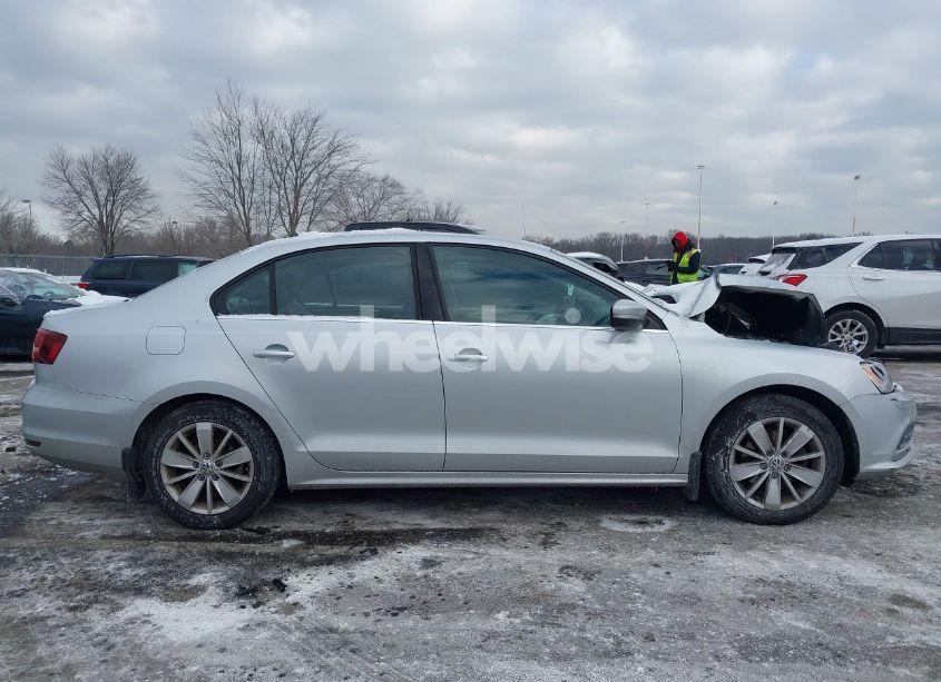 Photo 13 of 2016 Volkswagen Jetta 1.4T SE (VIN 3VWD67AJ7GM312272)