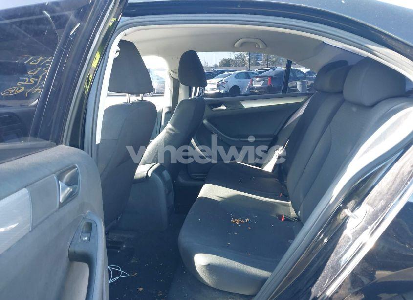 Photo 8 of 2016 Volkswagen Jetta 1.4T SE (VIN 3VWD67AJ7GM409746)