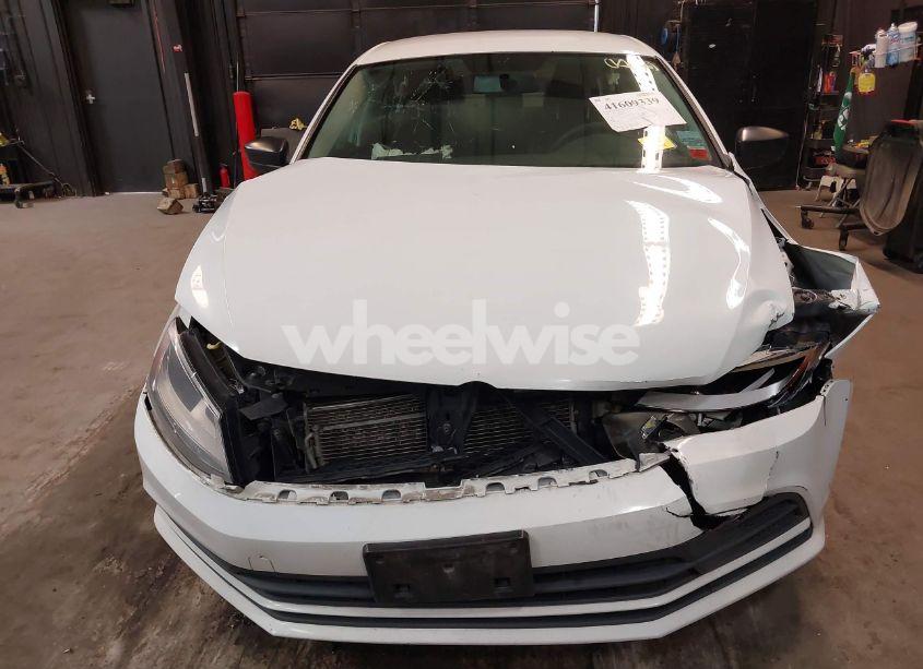 Photo 12 of 2016 Volkswagen Jetta 1.4T SE (VIN 3VWD67AJ7GM417524)