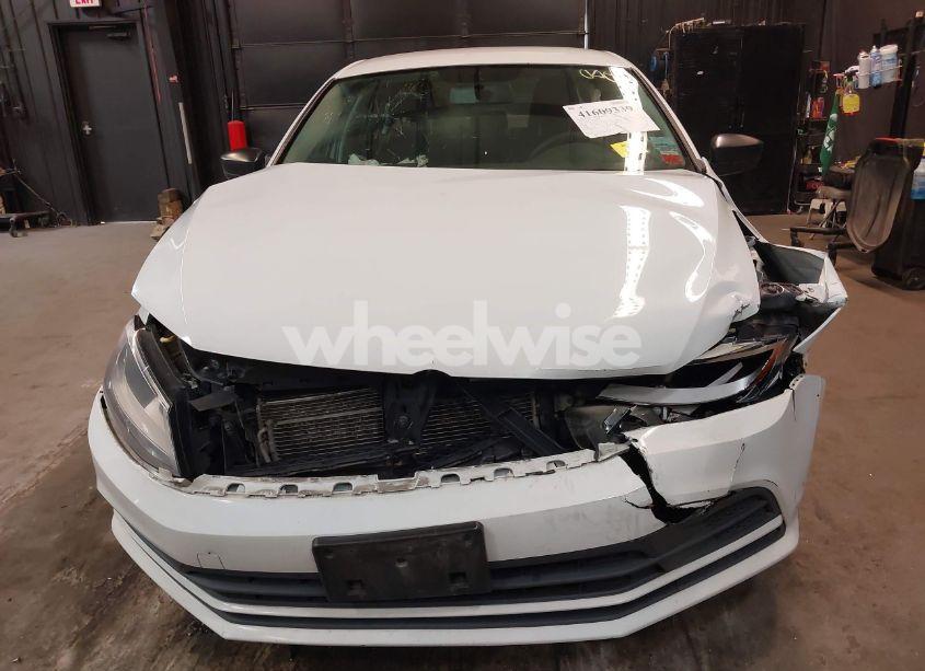 Photo 6 of 2016 Volkswagen Jetta 1.4T SE (VIN 3VWD67AJ7GM417524)