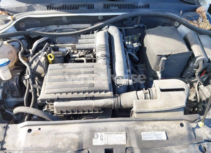 Photo 10 of 2016 Volkswagen Jetta 1.4T SE (VIN 3VWD67AJ8GM307114)