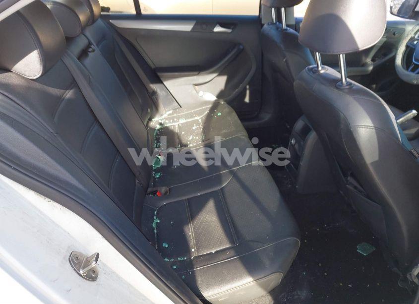 Photo 8 of 2016 Volkswagen Jetta 1.4T SE (VIN 3VWD67AJ8GM307114)