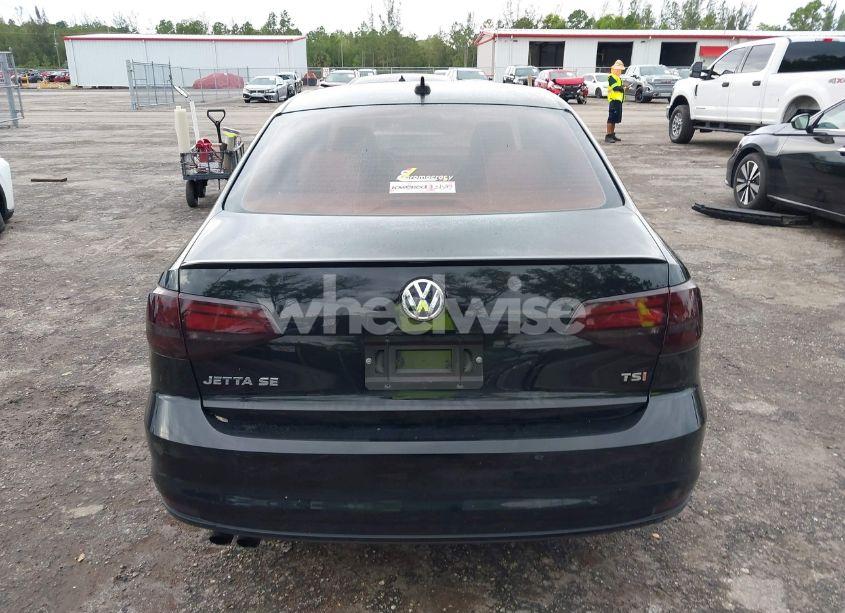 Photo 16 of 2016 Volkswagen Jetta 1.4T SE (VIN 3VWD67AJ8GM385358)