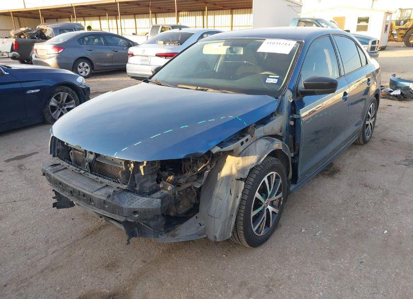 Photo 2 of 2016 Volkswagen Jetta 1.4T SE (VIN 3VWD67AJ9GM238174)