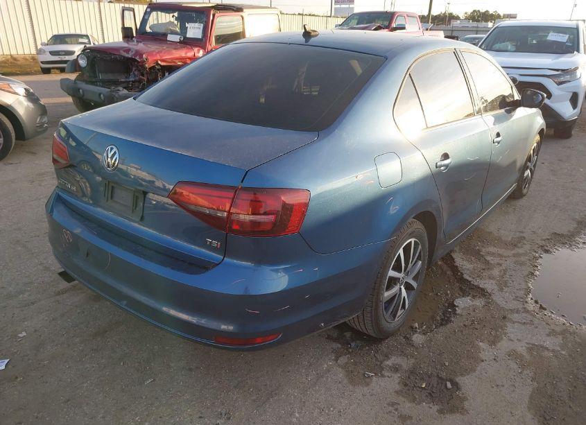 Photo 4 of 2016 Volkswagen Jetta 1.4T SE (VIN 3VWD67AJ9GM238174)