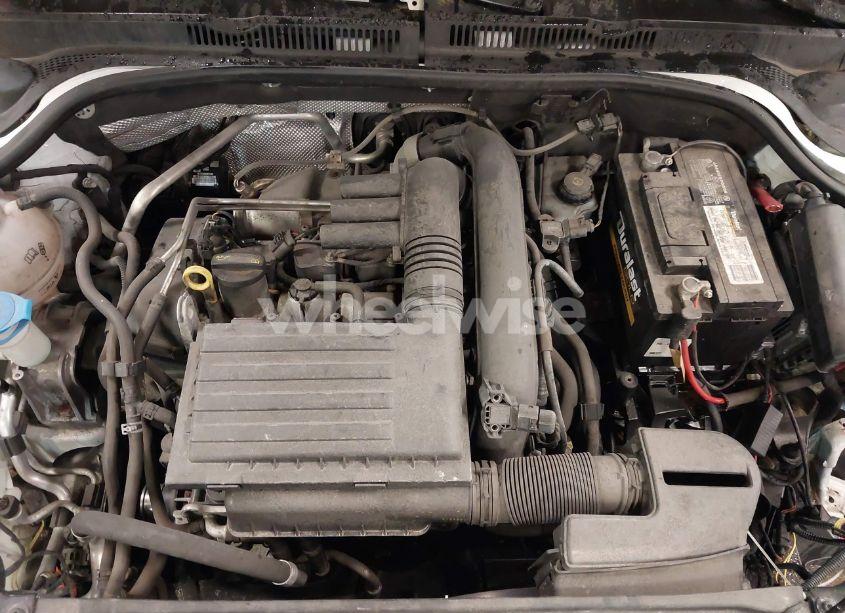 Photo 10 of 2016 Volkswagen Jetta 1.4T SE (VIN 3VWD67AJ9GM265987)