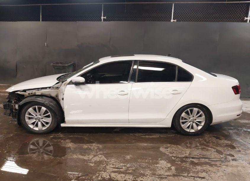 Photo 15 of 2016 Volkswagen Jetta 1.4T SE (VIN 3VWD67AJ9GM265987)