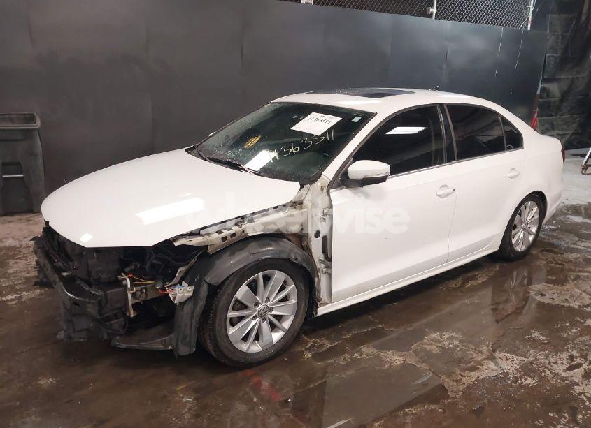 Photo 2 of 2016 Volkswagen Jetta 1.4T SE (VIN 3VWD67AJ9GM265987)