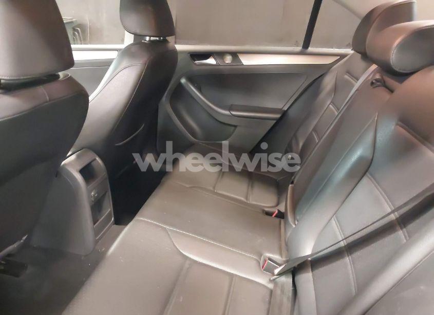 Photo 8 of 2016 Volkswagen Jetta 1.4T SE (VIN 3VWD67AJ9GM265987)