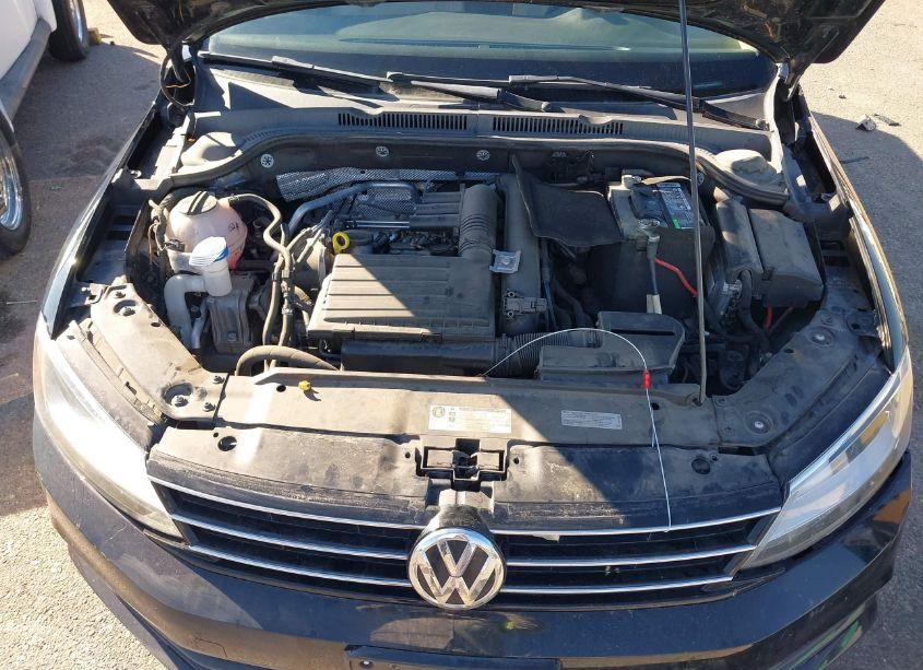 Photo 10 of 2016 Volkswagen Jetta 1.4T SE (VIN 3VWD67AJ9GM392559)