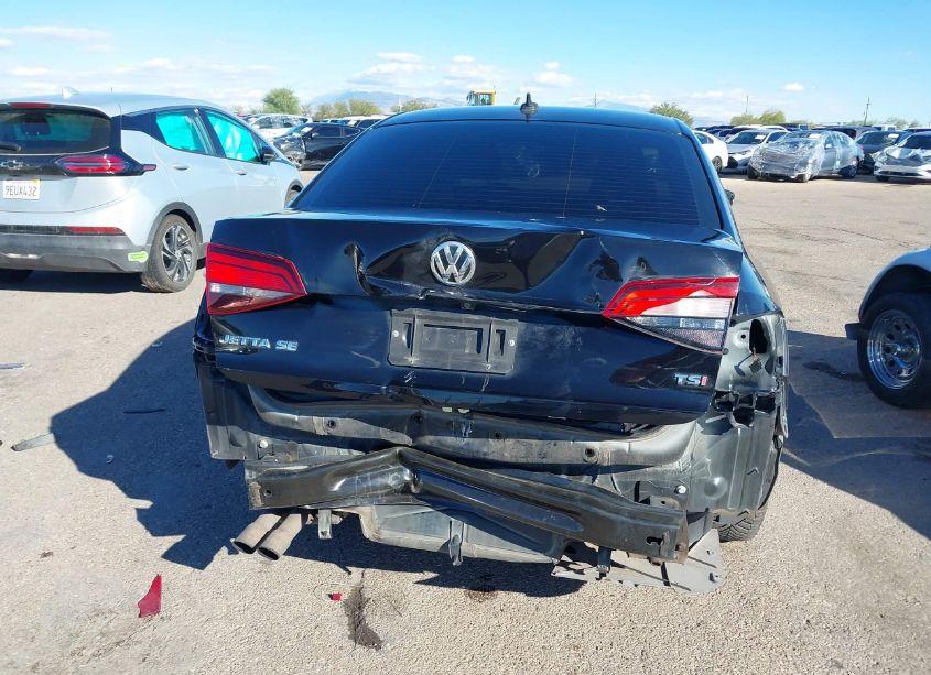 Photo 17 of 2016 Volkswagen Jetta 1.4T SE (VIN 3VWD67AJ9GM392559)