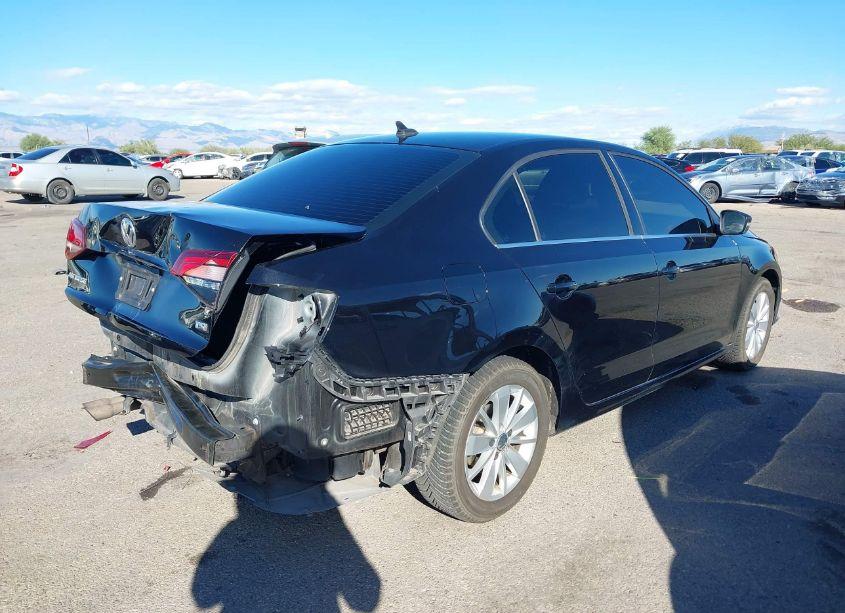 Photo 4 of 2016 Volkswagen Jetta 1.4T SE (VIN 3VWD67AJ9GM392559)