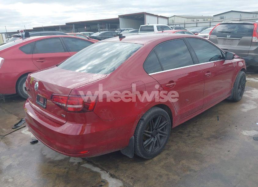 Photo 4 of 2016 Volkswagen Jetta 1.4T SE (VIN 3VWD67AJXGM231816)