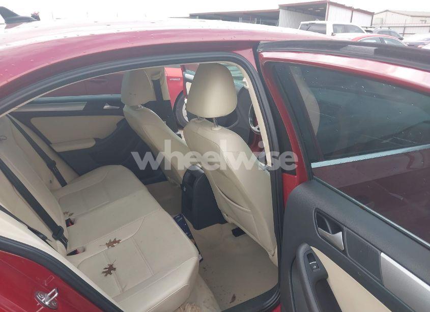 Photo 8 of 2016 Volkswagen Jetta 1.4T SE (VIN 3VWD67AJXGM231816)