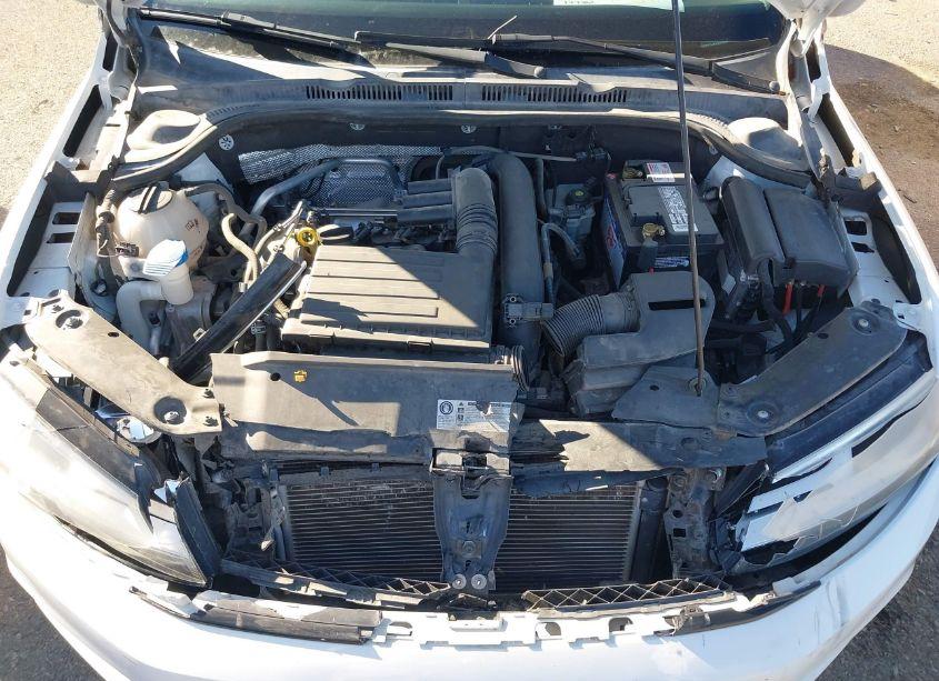 Photo 10 of 2016 Volkswagen Jetta 1.4T SE (VIN 3VWD67AJXGM253461)