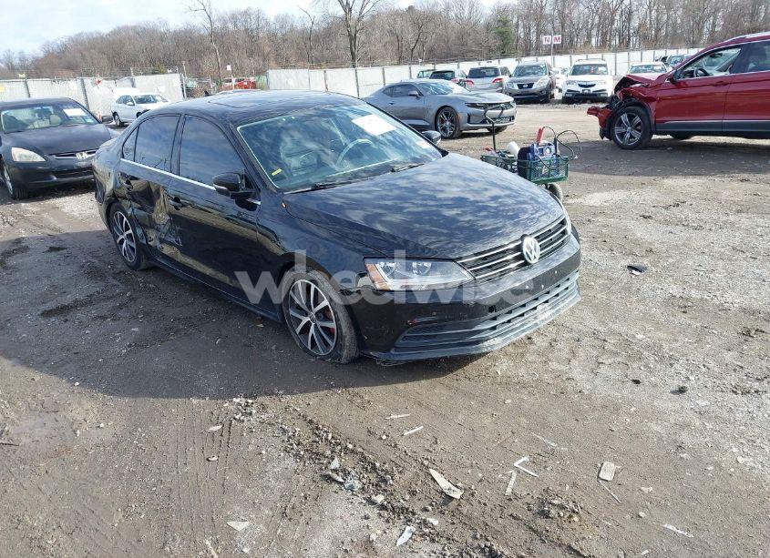 2017 Volkswagen Jetta 1.4T SE (VIN 3VWDB7AJ0HM228050) main photo