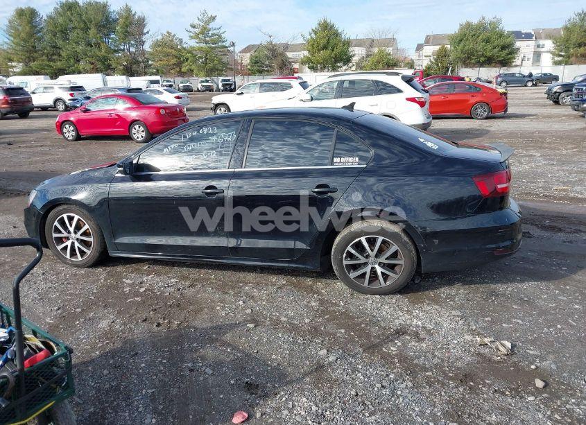Photo 14 of 2017 Volkswagen Jetta 1.4T SE (VIN 3VWDB7AJ0HM228050)