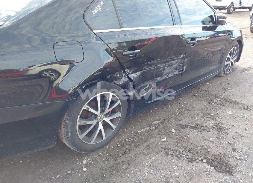 Photo 18 of 2017 Volkswagen Jetta 1.4T SE (VIN 3VWDB7AJ0HM228050)