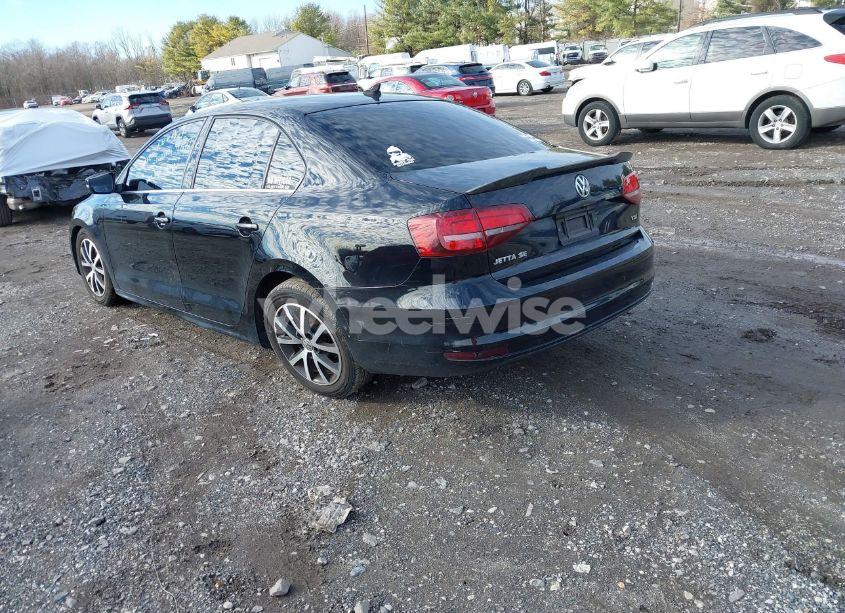 Photo 3 of 2017 Volkswagen Jetta 1.4T SE (VIN 3VWDB7AJ0HM228050)