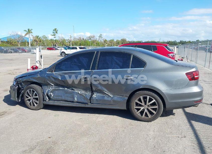 Photo 14 of 2017 Volkswagen Jetta 1.4T SE (VIN 3VWDB7AJ0HM238609)