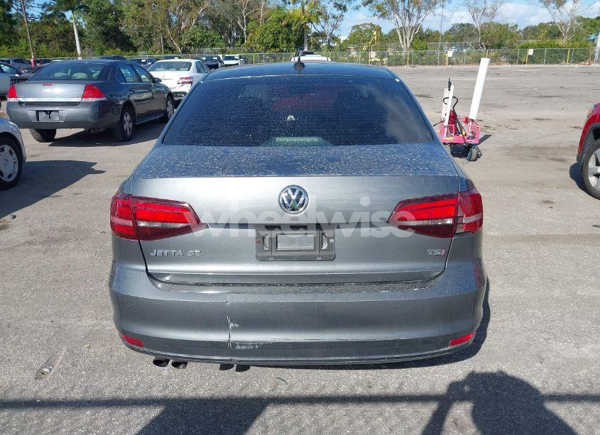 Photo 16 of 2017 Volkswagen Jetta 1.4T SE (VIN 3VWDB7AJ0HM238609)