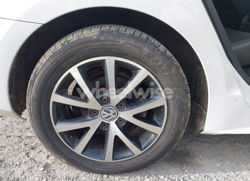 Photo 12 of 2017 Volkswagen Jetta 1.4T SE (VIN 3VWDB7AJ0HM249531)