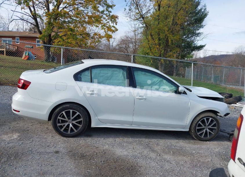 Photo 14 of 2017 Volkswagen Jetta 1.4T SE (VIN 3VWDB7AJ0HM249531)