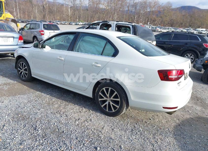 Photo 3 of 2017 Volkswagen Jetta 1.4T SE (VIN 3VWDB7AJ0HM249531)