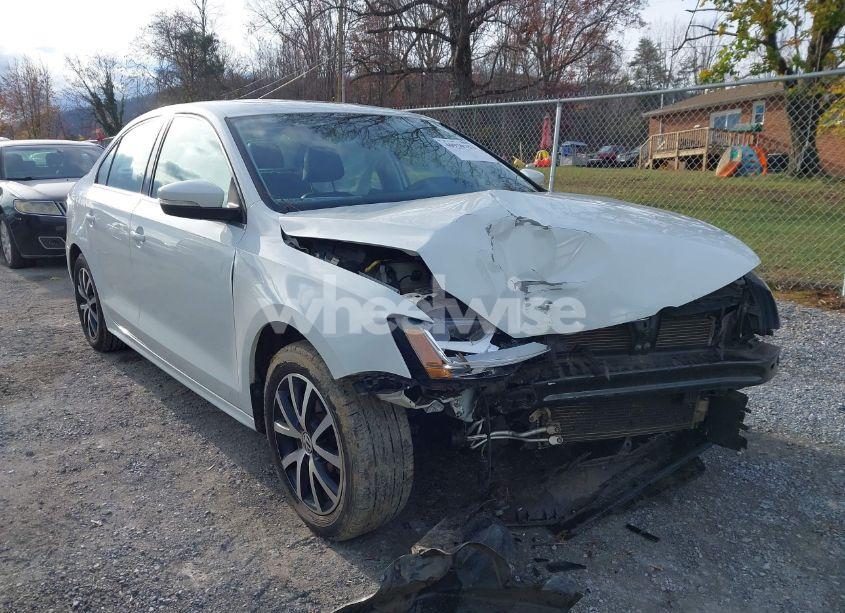 Photo 6 of 2017 Volkswagen Jetta 1.4T SE (VIN 3VWDB7AJ0HM249531)