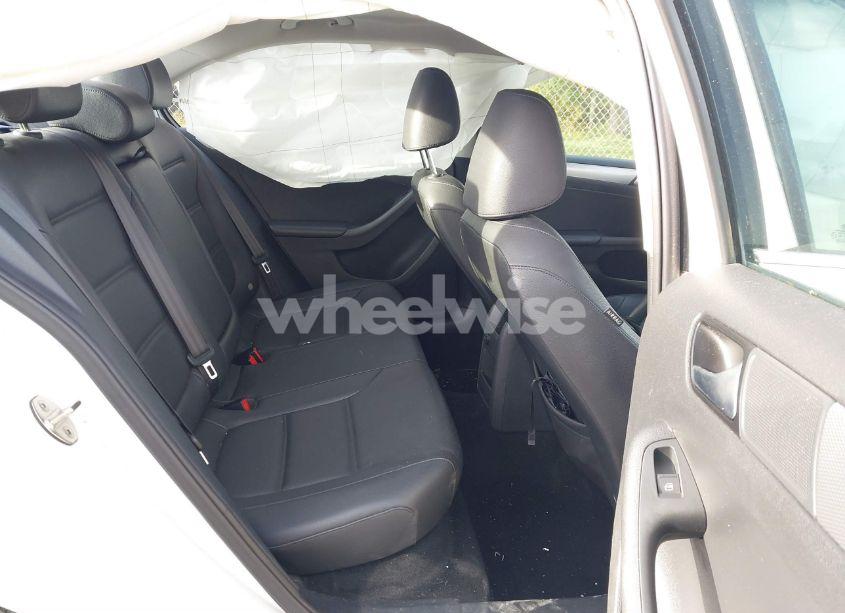 Photo 8 of 2017 Volkswagen Jetta 1.4T SE (VIN 3VWDB7AJ0HM249531)