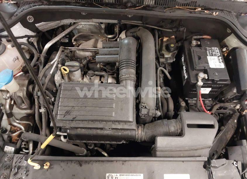 Photo 10 of 2017 Volkswagen Jetta 1.4T SE (VIN 3VWDB7AJ0HM266829)