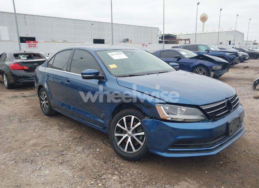 2017 Volkswagen Jetta 1.4T SE (VIN 3VWDB7AJ0HM294372) main photo