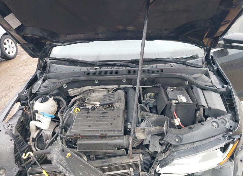 Photo 10 of 2017 Volkswagen Jetta 1.4T SE (VIN 3VWDB7AJ1HM202380)