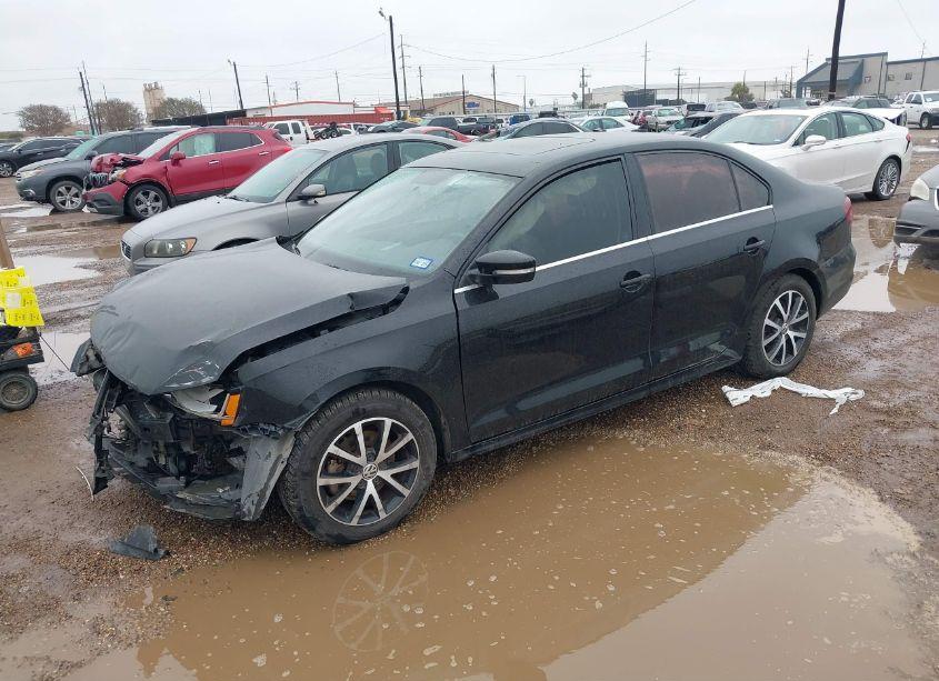 Photo 2 of 2017 Volkswagen Jetta 1.4T SE (VIN 3VWDB7AJ1HM202380)