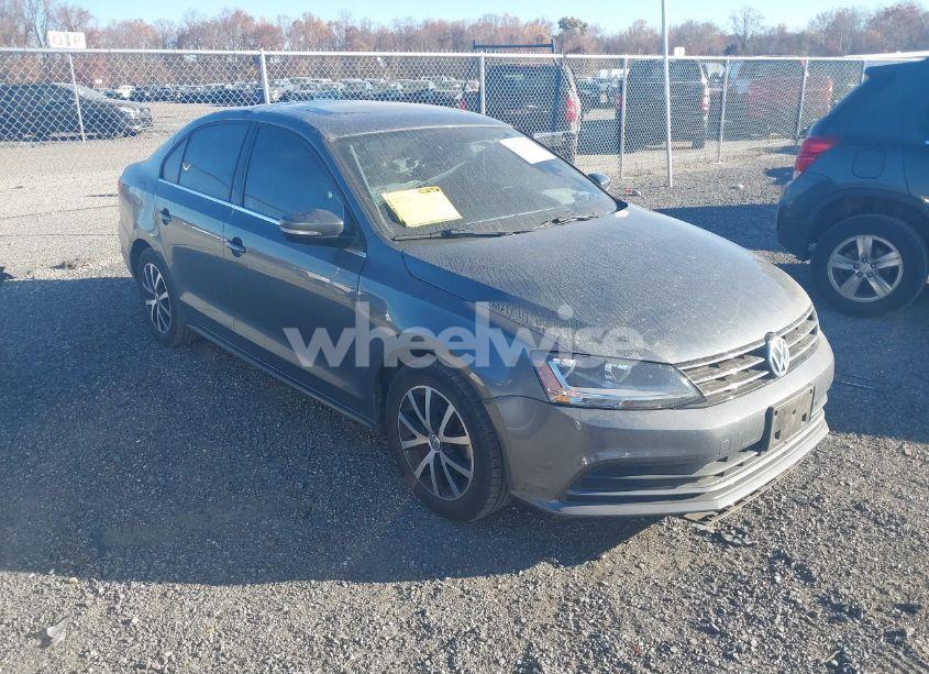 2017 Volkswagen Jetta 1.4T SE (VIN 3VWDB7AJ1HM206722) main photo
