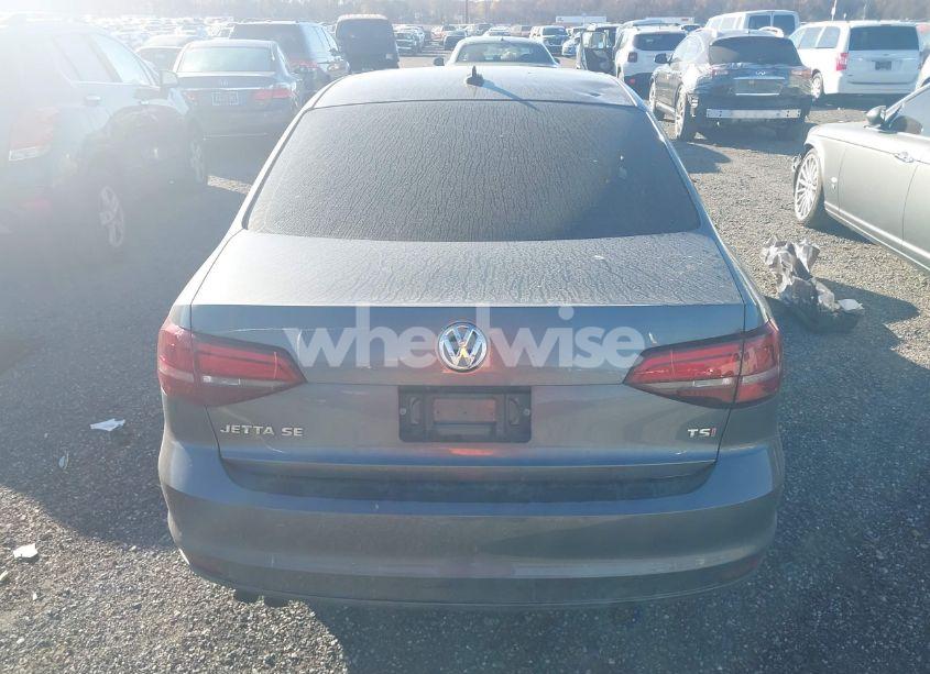 Photo 17 of 2017 Volkswagen Jetta 1.4T SE (VIN 3VWDB7AJ1HM206722)