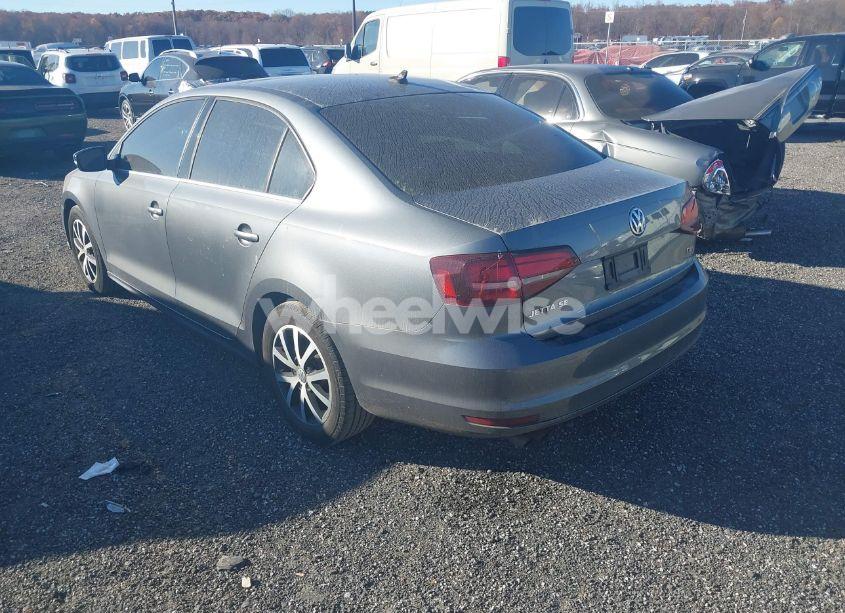 Photo 3 of 2017 Volkswagen Jetta 1.4T SE (VIN 3VWDB7AJ1HM206722)