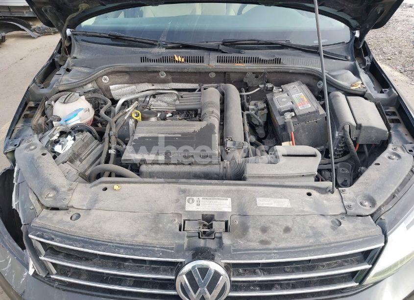 Photo 10 of 2017 Volkswagen Jetta 1.4T SE (VIN 3VWDB7AJ1HM226971)