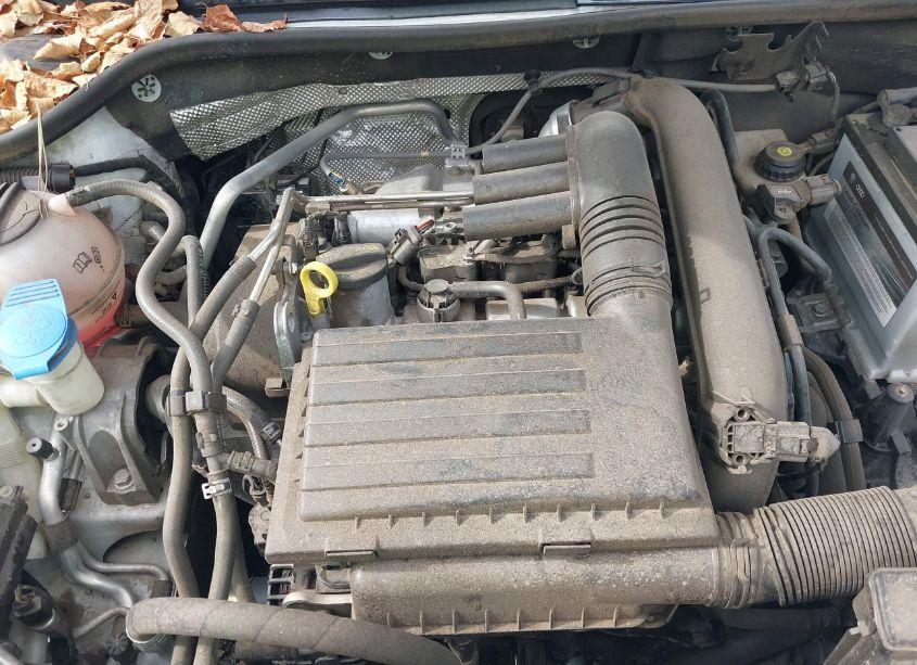 Photo 10 of 2017 Volkswagen Jetta 1.4T SE (VIN 3VWDB7AJ1HM235329)