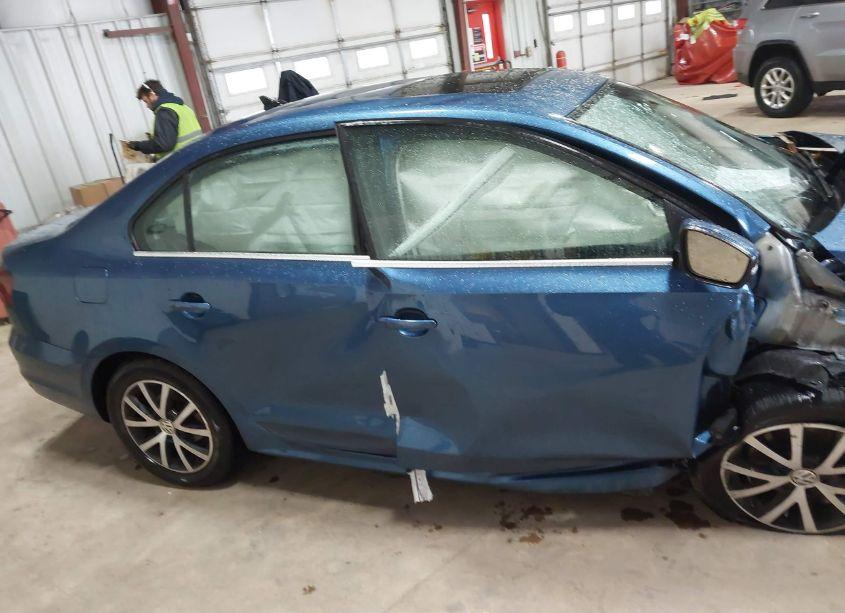 Photo 13 of 2017 Volkswagen Jetta 1.4T SE (VIN 3VWDB7AJ1HM315942)