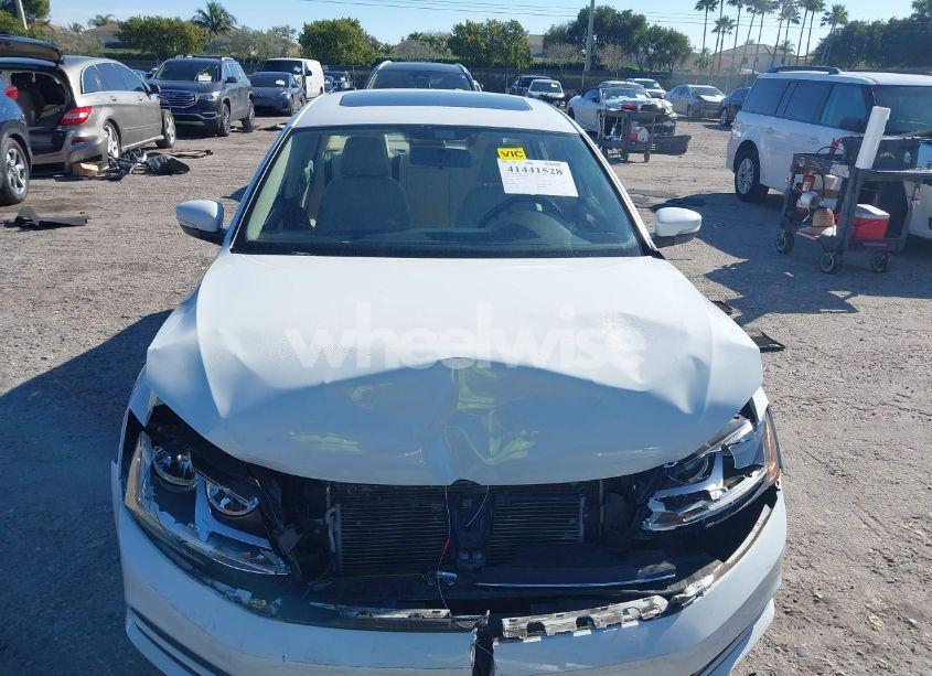 Photo 12 of 2017 Volkswagen Jetta 1.4T SE (VIN 3VWDB7AJ1HM354353)