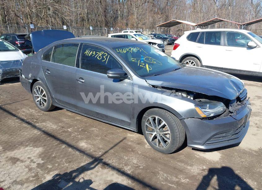 2017 Volkswagen Jetta 1.4T SE (VIN 3VWDB7AJ1HM367393) main photo