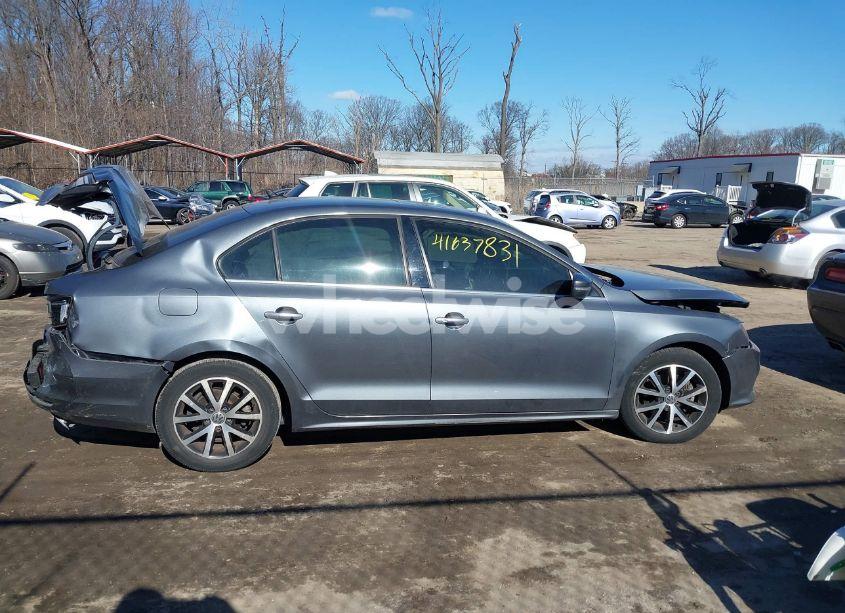 Photo 13 of 2017 Volkswagen Jetta 1.4T SE (VIN 3VWDB7AJ1HM367393)