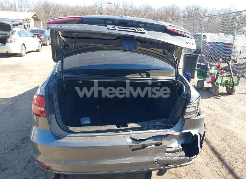 Photo 16 of 2017 Volkswagen Jetta 1.4T SE (VIN 3VWDB7AJ1HM367393)